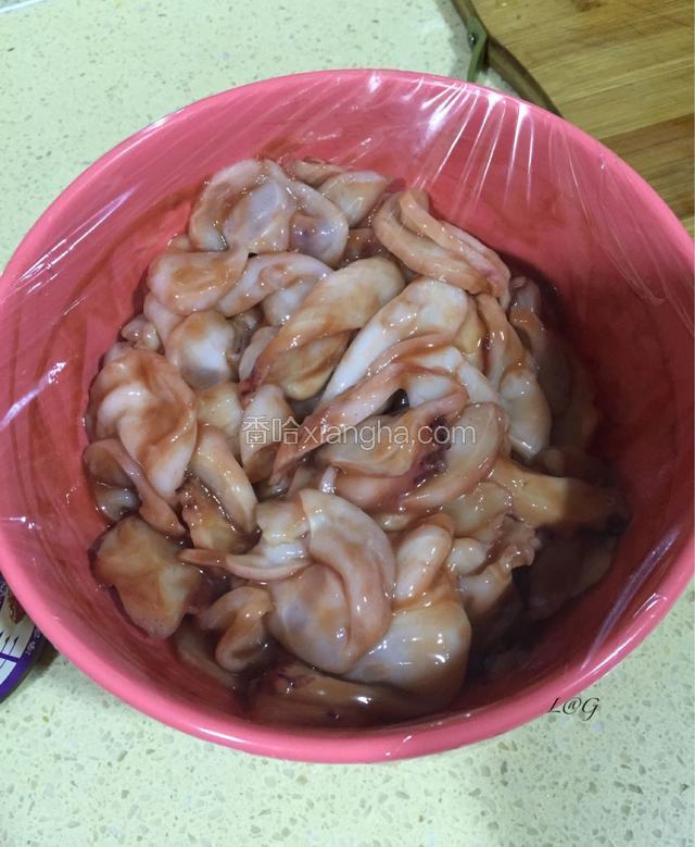 盖保鲜膜，放冰箱冷藏过夜