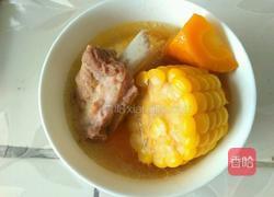 胡萝卜玉米排骨汤的做法图解8
