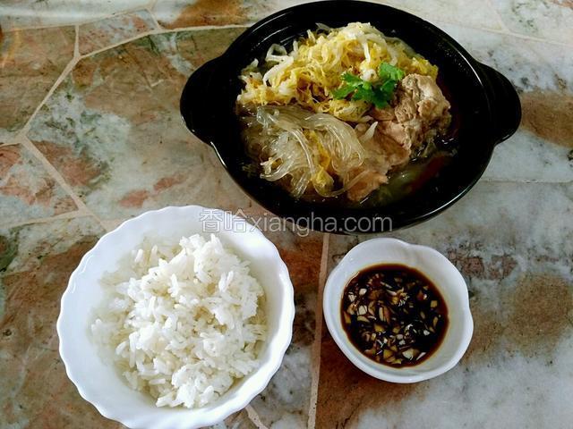 来碗白饭，蒜蓉酱绝配。