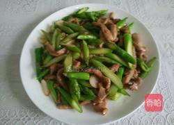 芦笋里脊鸡蛋饼的做法图解5