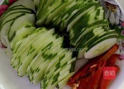 黄瓜炒猪肝的做法图解1