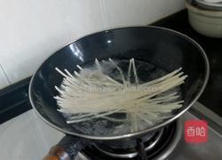 清汤面条的做法图解3