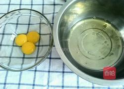 红丝绒戚风纸杯蛋糕的做法图解1