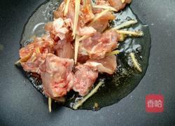 排骨炖酸菜的做法图解2