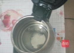 酸菜泡面的做法图解1