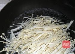 凉拌金针菇的做法图解2