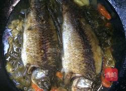 酸菜炖鲫鱼的做法图解10