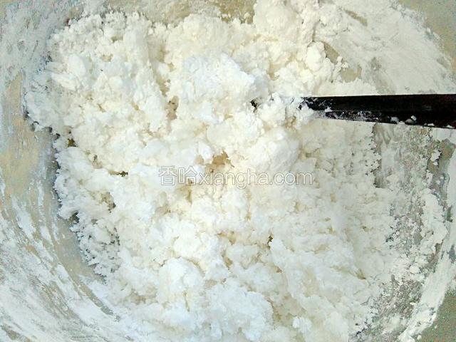 拌至没有干面为止。