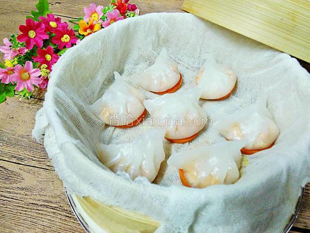 水晶虾饺，如同爱情般美好。愿你我都能够有一份完美的爱情！