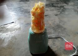 鲜榨苹果汁的做法图解4