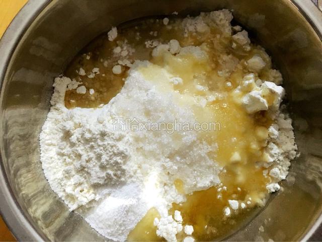 水油皮材料混合，清水一点点倒入