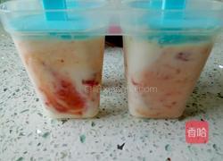 酸奶草莓酱冰棍的做法图解4