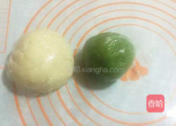 抹茶蛋黄酥的做法图解2