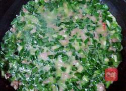 鸡蛋肉末煎韭菜的做法图解3
