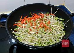 肉絲炒大豆芽菜的做法图解4