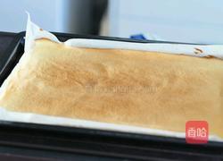 巧克力草莓蛋糕卷的做法图解7