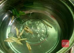 河蚬汤的做法图解3