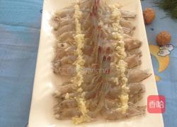 蒜蓉粉丝蒸开边虾的做法图解4