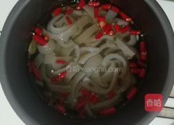 小米酸辣猪皮的做法图解5