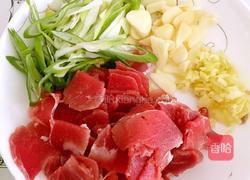 豆角焖面的做法图解1