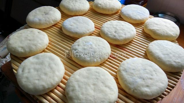 像上面一样，依次做完所有的巧饼