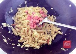 卷心菜炒螺旋面的做法图解12