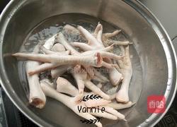 鸡脚苹果汤的做法图解2