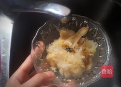 红枣银耳百合炖雪梨的做法图解5