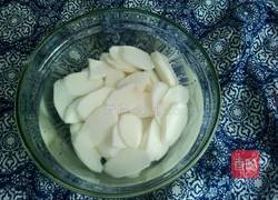 木耳炒山药的做法图解1