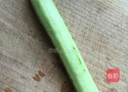 凉拌拍黄瓜的做法图解2