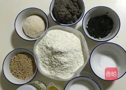 豆渣芝麻椒叶包的做法图解1