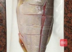 柠香煎鱼的做法图解1
