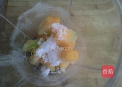 哈密瓜冰沙的做法图解4