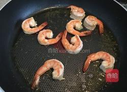 罗勒汁鲜虾芝士意面的做法图解7