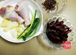 辣子鸡丁的做法图解1
