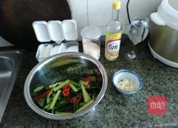 凉拌青瓜条的做法图解5