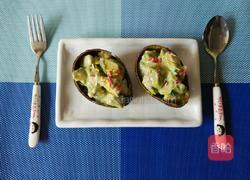 蜂蜜牛油果色拉的做法图解6