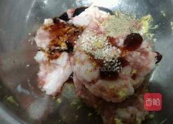 猪肉鸡蛋汉堡的做法图解2