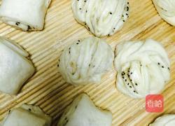 黑芝麻葱花花卷的做法图解5