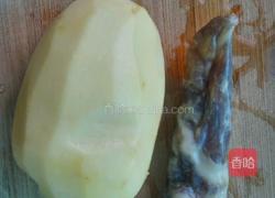 腊肠土豆饭的做法图解2