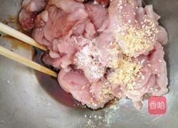 青椒炒肉片的做法图解2