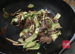 牛肉香干炒西葫芦的做法图解7