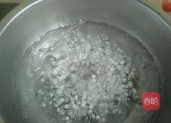 银耳西米汤的做法图解3