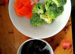 虾仁炒西蓝花的做法图解1