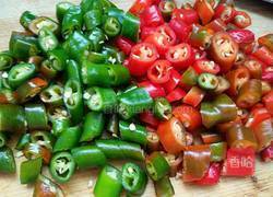 青红辣子肉的做法图解2