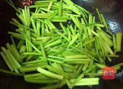 芹菜虾仁的做法图解4