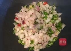 Illustration of how to stir-fry bullfrogs 4