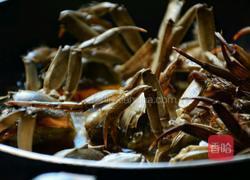 河蟹炒年糕的做法图解4