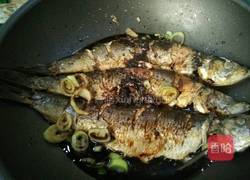 煎烧青鱼的做法图解7