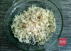 凉拌虾皮的做法图解1